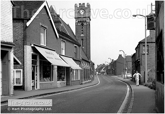 V71 Upper High Street Lye 1970